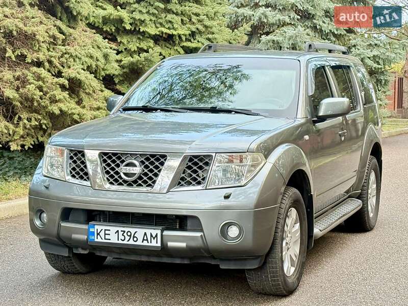 Позашляховик / Кросовер Nissan Pathfinder 2006 в Дніпрі