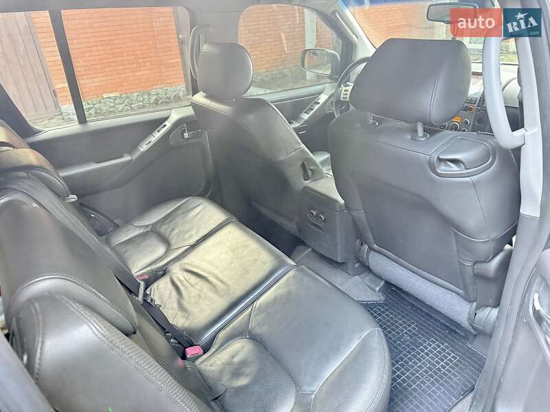 Позашляховик / Кросовер Nissan Pathfinder 2006 в Дніпрі