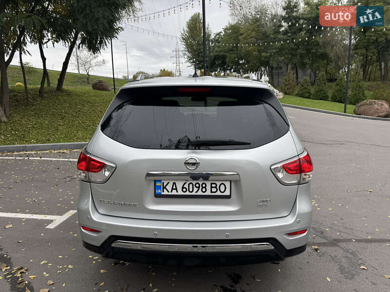 Внедорожник / Кроссовер Nissan Pathfinder 2016 в Киеве