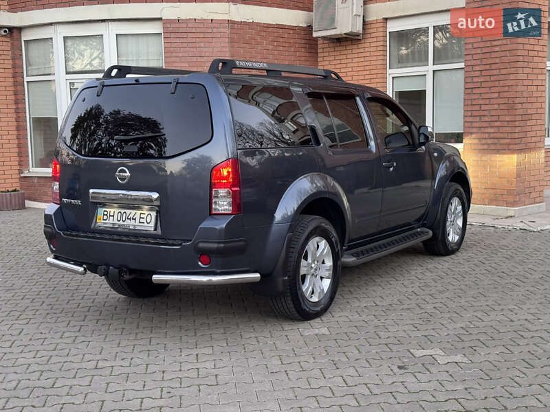 Позашляховик / Кросовер Nissan Pathfinder 2006 в Одесі