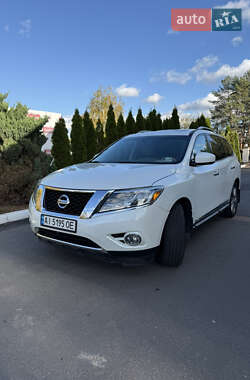 Позашляховик / Кросовер Nissan Pathfinder 2015 в Києві