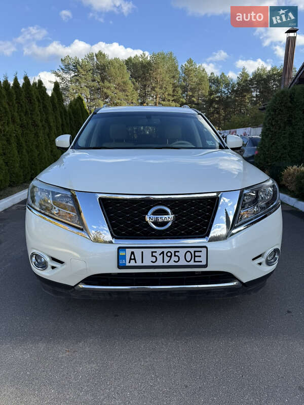 Позашляховик / Кросовер Nissan Pathfinder 2015 в Києві