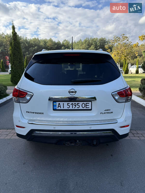 Позашляховик / Кросовер Nissan Pathfinder 2015 в Києві