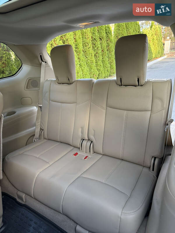 Позашляховик / Кросовер Nissan Pathfinder 2015 в Києві