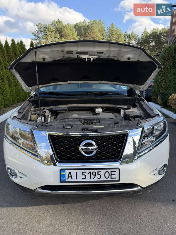 Позашляховик / Кросовер Nissan Pathfinder 2015 в Києві