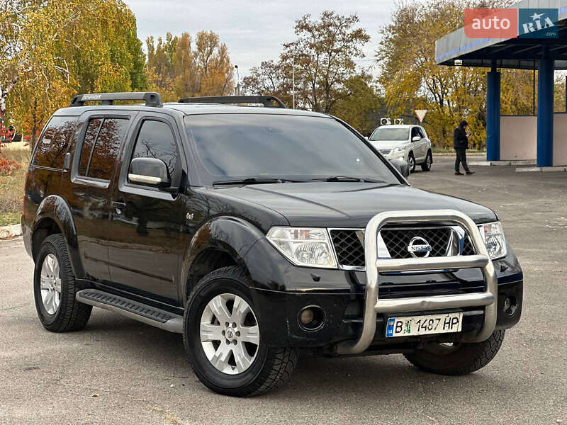 Внедорожник / Кроссовер Nissan Pathfinder 2007 в Днепре