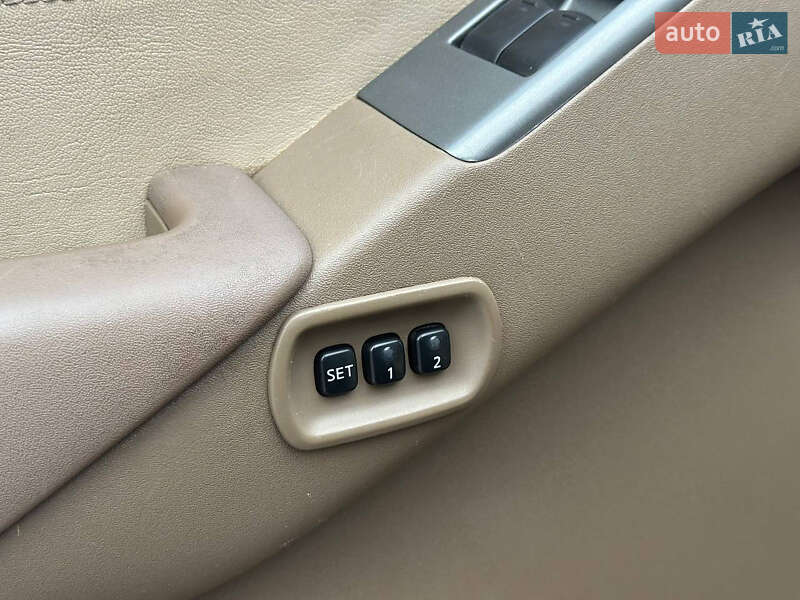 Внедорожник / Кроссовер Nissan Pathfinder 2007 в Днепре