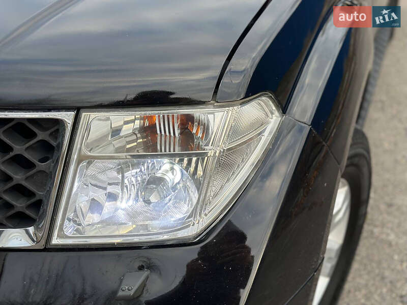 Внедорожник / Кроссовер Nissan Pathfinder 2007 в Днепре