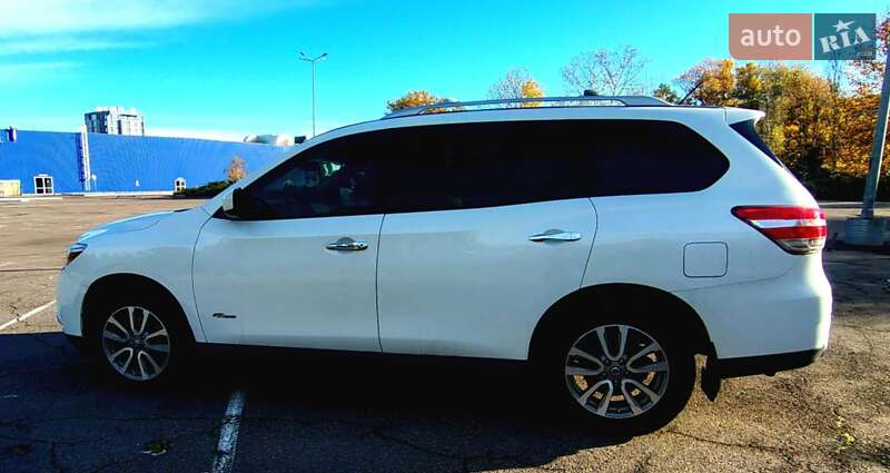 Внедорожник / Кроссовер Nissan Pathfinder 2013 в Николаеве