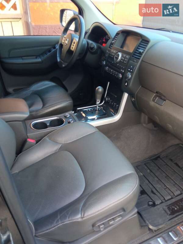 Позашляховик / Кросовер Nissan Pathfinder 2013 в Івано-Франківську