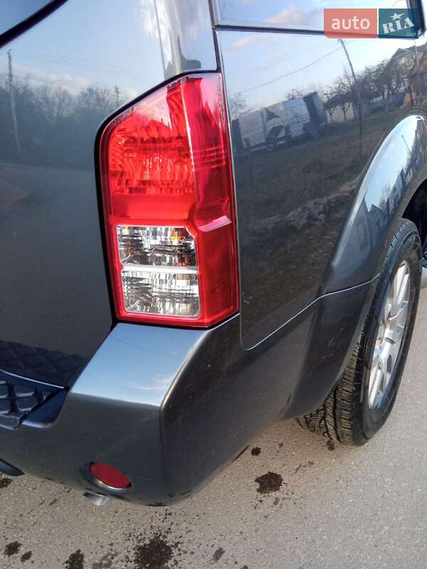 Позашляховик / Кросовер Nissan Pathfinder 2013 в Івано-Франківську