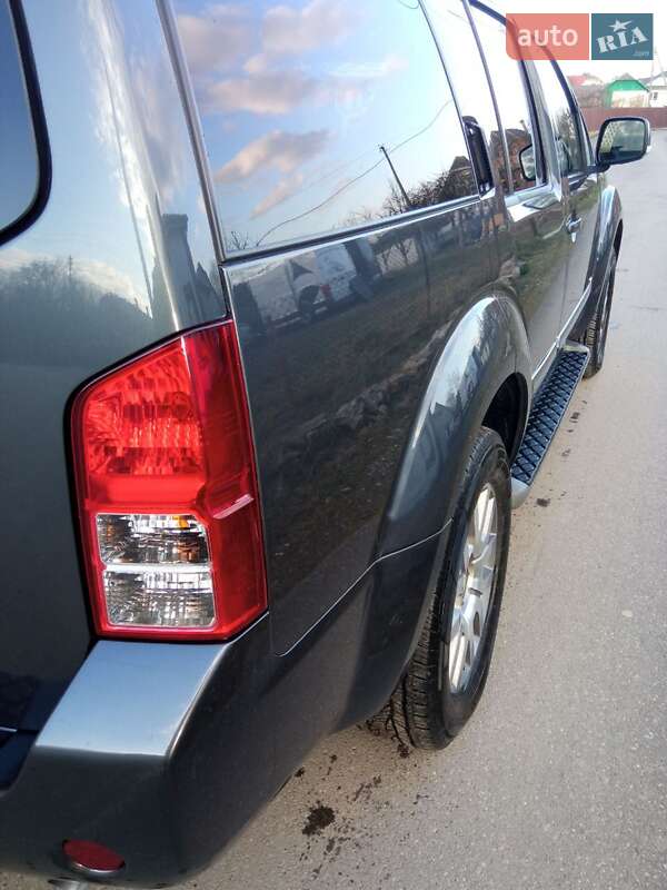 Позашляховик / Кросовер Nissan Pathfinder 2013 в Івано-Франківську