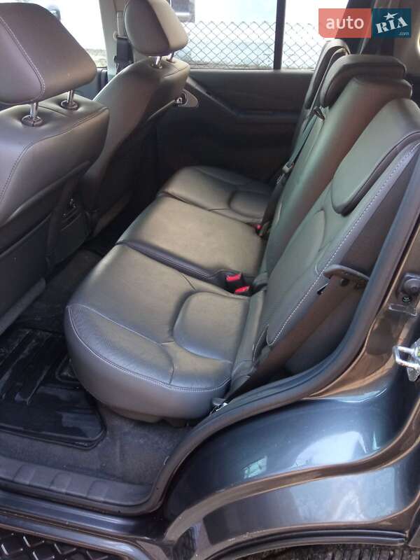 Позашляховик / Кросовер Nissan Pathfinder 2013 в Івано-Франківську