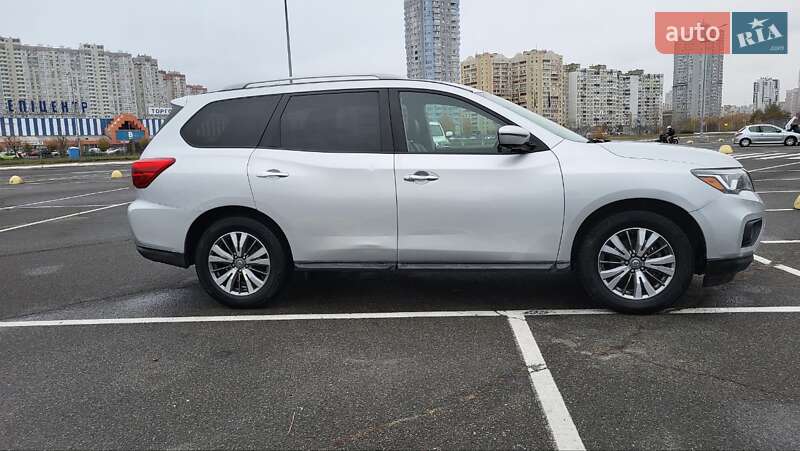 Позашляховик / Кросовер Nissan Pathfinder 2019 в Києві