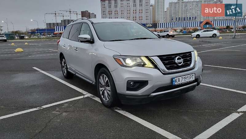 Позашляховик / Кросовер Nissan Pathfinder 2019 в Києві