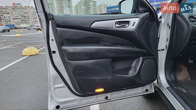 Позашляховик / Кросовер Nissan Pathfinder 2019 в Києві