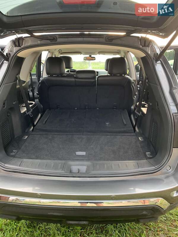 Внедорожник / Кроссовер Nissan Pathfinder 2017 в Вараше