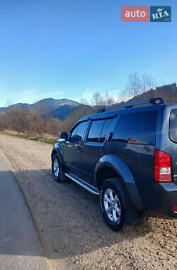 Позашляховик / Кросовер Nissan Pathfinder 2005 в Верховині