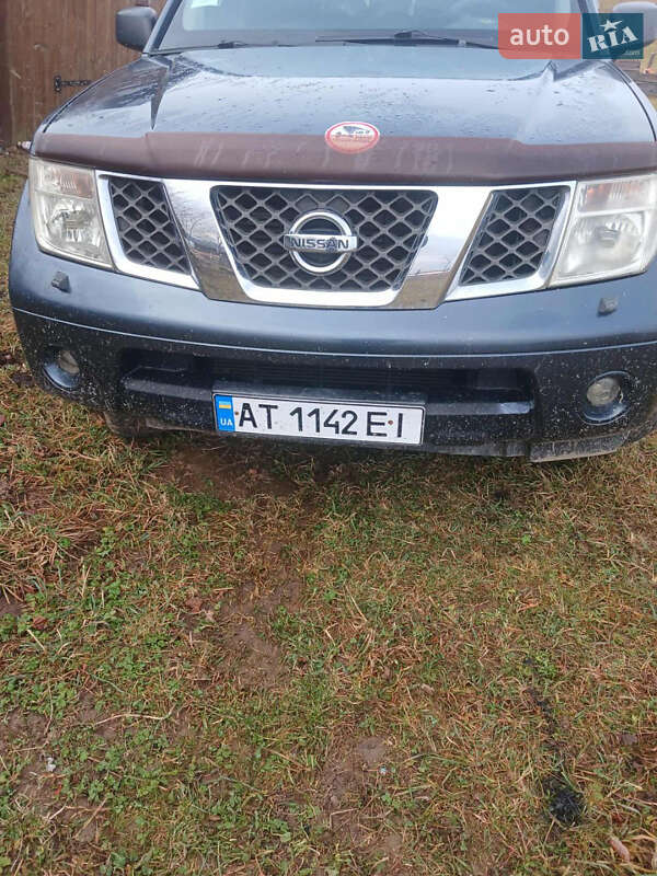 Внедорожник / Кроссовер Nissan Pathfinder 2005 в Верховине