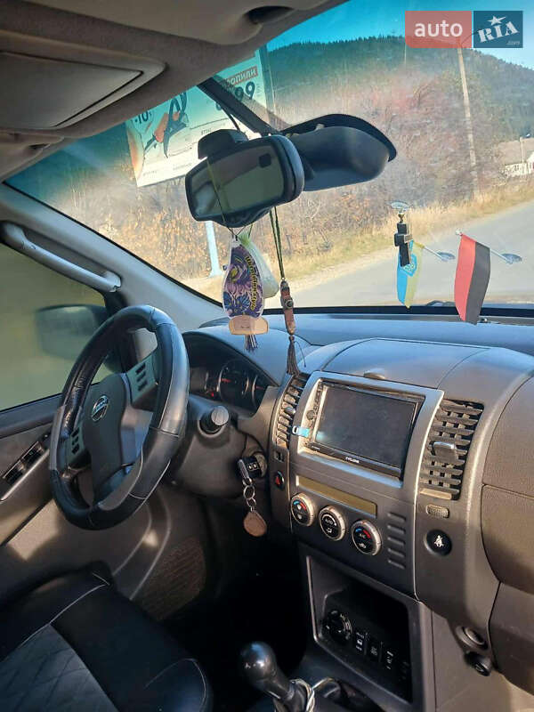 Внедорожник / Кроссовер Nissan Pathfinder 2005 в Верховине