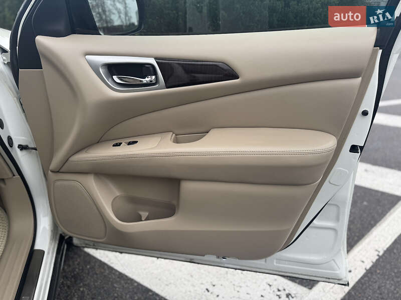 Внедорожник / Кроссовер Nissan Pathfinder 2012 в Киеве фото 41 Внедорожник / Кроссовер Nissan Pathfinder 2012 в Киеве