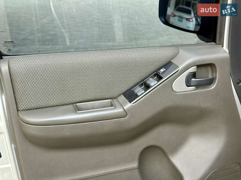 Позашляховик / Кросовер Nissan Pathfinder 2012 в Дніпрі фото 17 Позашляховик / Кросовер Nissan Pathfinder 2012 в Дніпрі