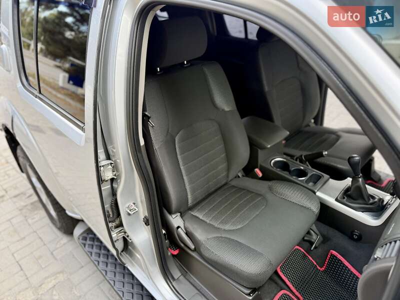 Позашляховик / Кросовер Nissan Pathfinder 2012 в Дніпрі фото 29 Позашляховик / Кросовер Nissan Pathfinder 2012 в Дніпрі