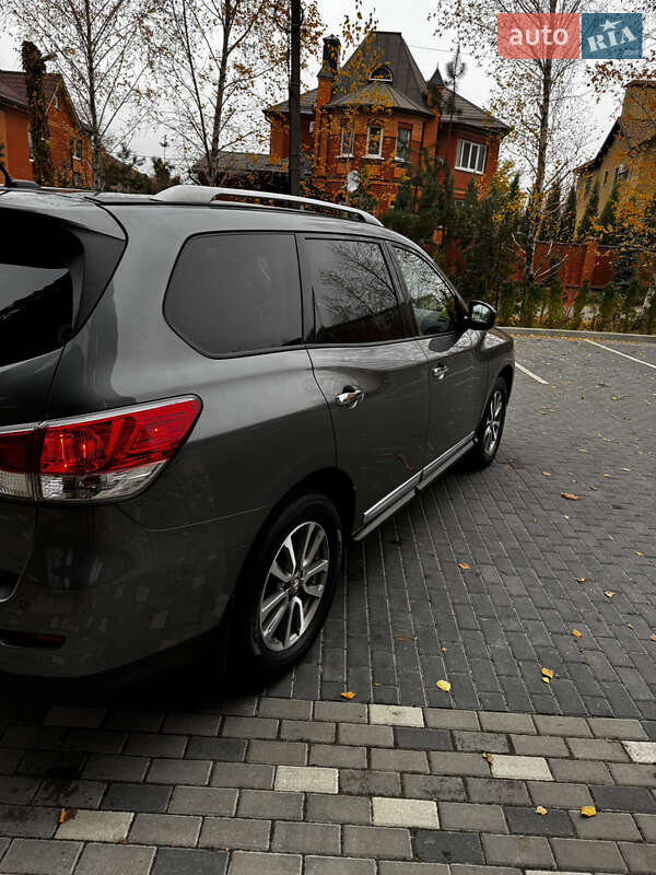 Внедорожник / Кроссовер Nissan Pathfinder 2015 в Полтаве