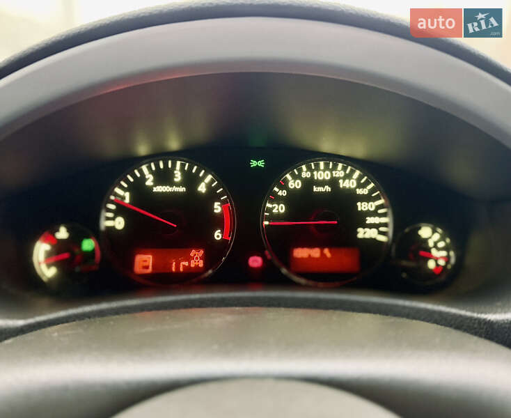 Внедорожник / Кроссовер Nissan Pathfinder 2011 в Киеве