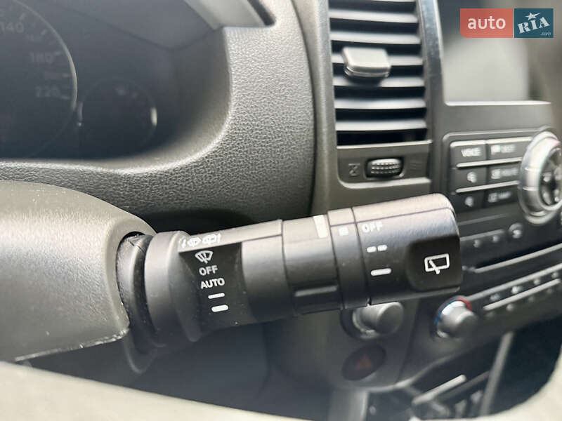 Внедорожник / Кроссовер Nissan Pathfinder 2011 в Киеве