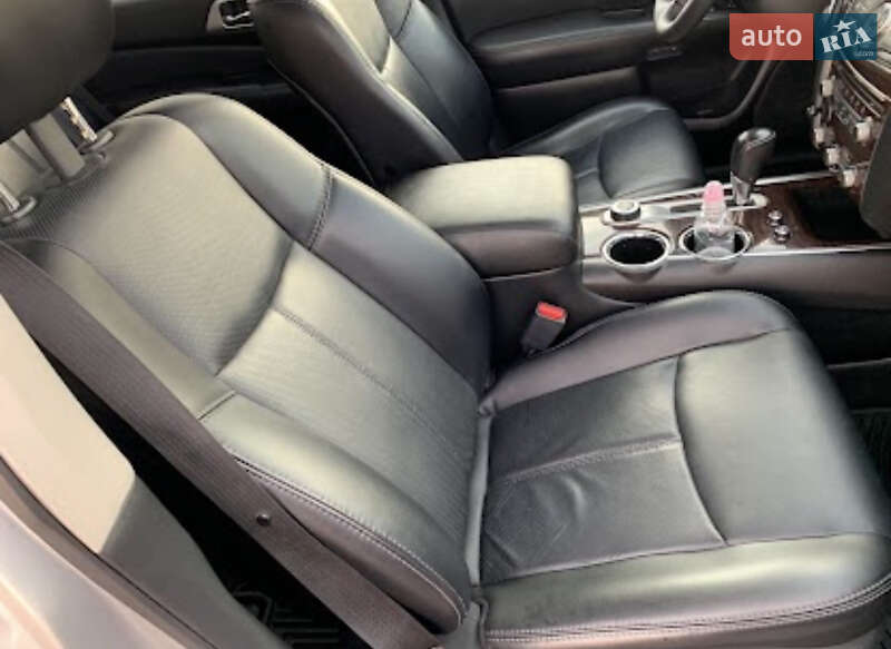 Позашляховик / Кросовер Nissan Pathfinder 2014 в Житомирі