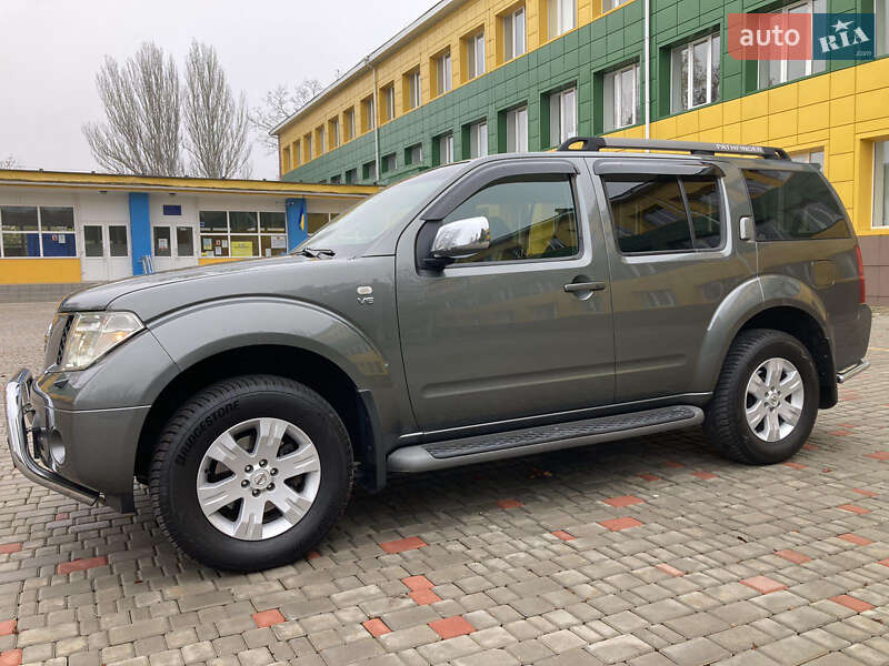 Позашляховик / Кросовер Nissan Pathfinder 2005 в Ізмаїлі