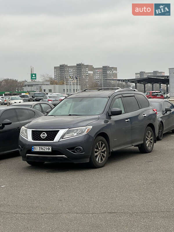 Внедорожник / Кроссовер Nissan Pathfinder 2014 в Киеве