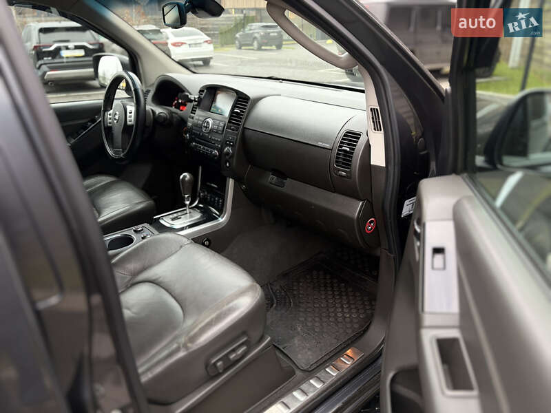 Внедорожник / Кроссовер Nissan Pathfinder 2010 в Киеве