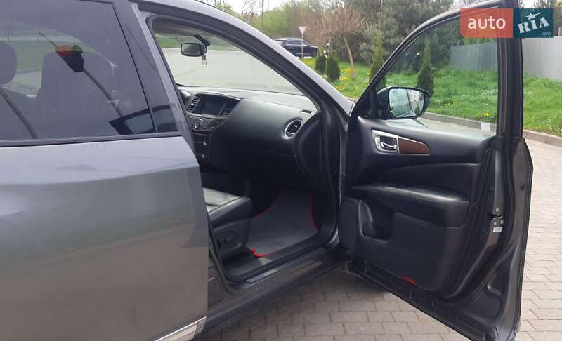 Внедорожник / Кроссовер Nissan Pathfinder 2017 в Львове