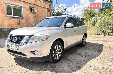 Внедорожник / Кроссовер Nissan Pathfinder 2016 в Киеве