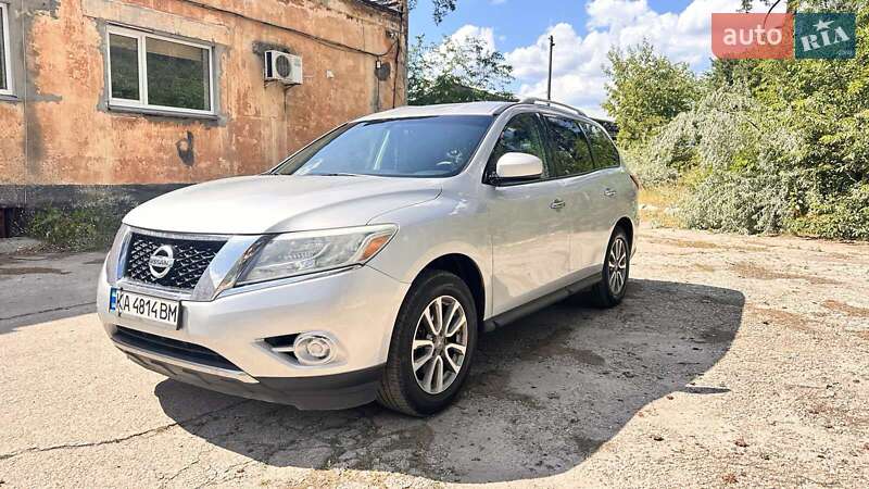 Позашляховик / Кросовер Nissan Pathfinder 2016 в Києві
