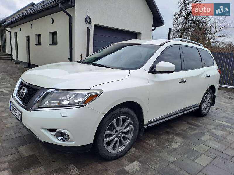 Позашляховик / Кросовер Nissan Pathfinder 2015 в Києві
