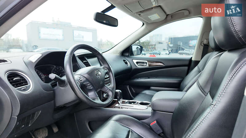 Внедорожник / Кроссовер Nissan Pathfinder 2016 в Киеве