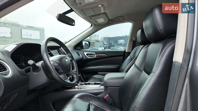 Внедорожник / Кроссовер Nissan Pathfinder 2016 в Киеве