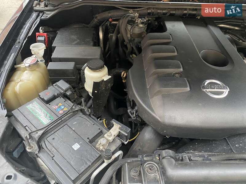 Позашляховик / Кросовер Nissan Pathfinder 2013 в Дніпрі