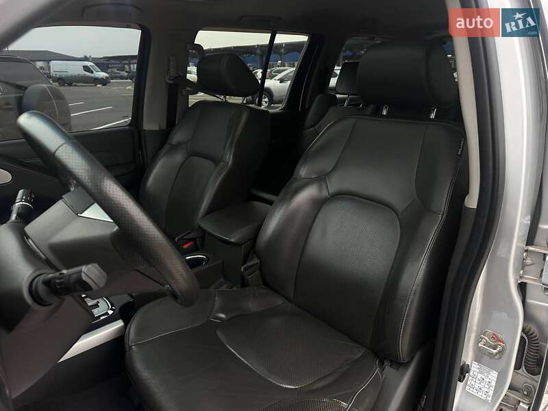 Внедорожник / Кроссовер Nissan Pathfinder 2013 в Одессе