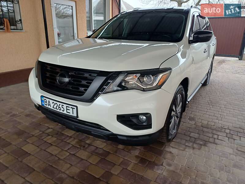 Позашляховик / Кросовер Nissan Pathfinder 2017 в Олександрії фото 7 Позашляховик / Кросовер Nissan Pathfinder 2017 в Олександрії