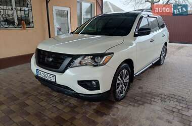 Позашляховик / Кросовер Nissan Pathfinder 2017 в Олександрії
