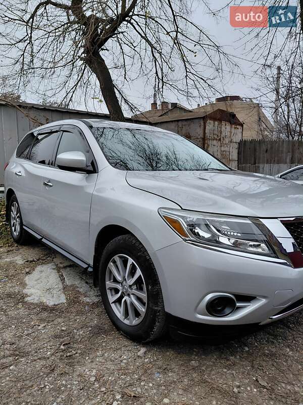 Внедорожник / Кроссовер Nissan Pathfinder 2014 в Запорожье фото 18 Внедорожник / Кроссовер Nissan Pathfinder 2014 в Запорожье