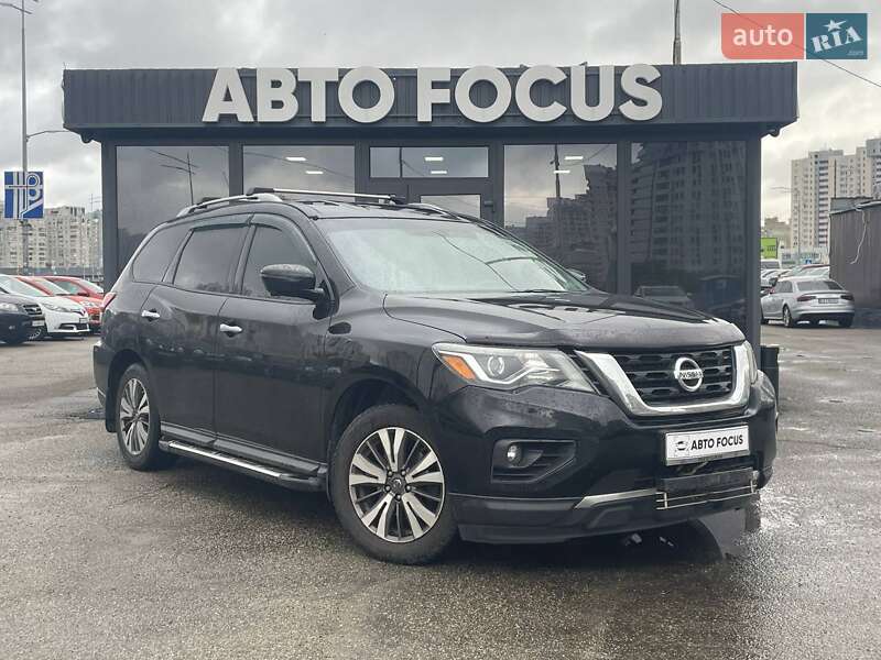 Позашляховик / Кросовер Nissan Pathfinder 2016 в Києві