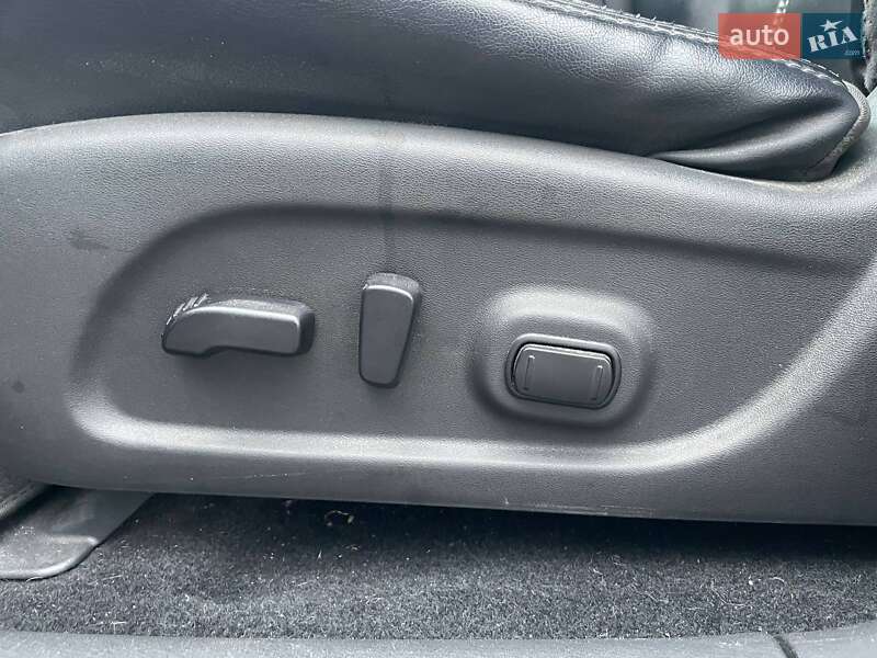 Позашляховик / Кросовер Nissan Pathfinder 2016 в Києві