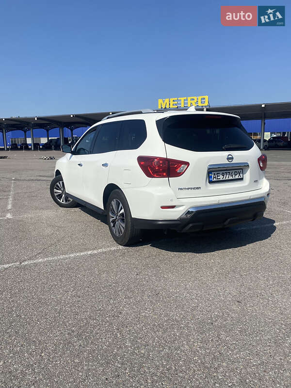 Внедорожник / Кроссовер Nissan Pathfinder 2019 в Днепре