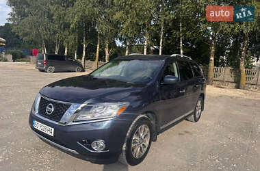 Внедорожник / Кроссовер Nissan Pathfinder 2016 в Днепре