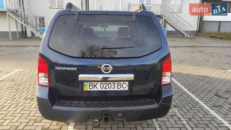 Позашляховик / Кросовер Nissan Pathfinder 2008 в Дубні